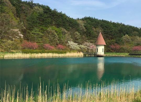 岳温泉の鏡ヶ池