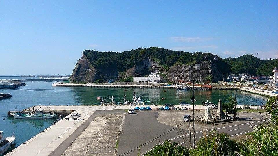 かつて遠洋漁業の基地として栄えた江名港。 『江名の町再生プロジェクト』を通してかつての活気を取り戻します。 （写真提供：飯田真一さん）