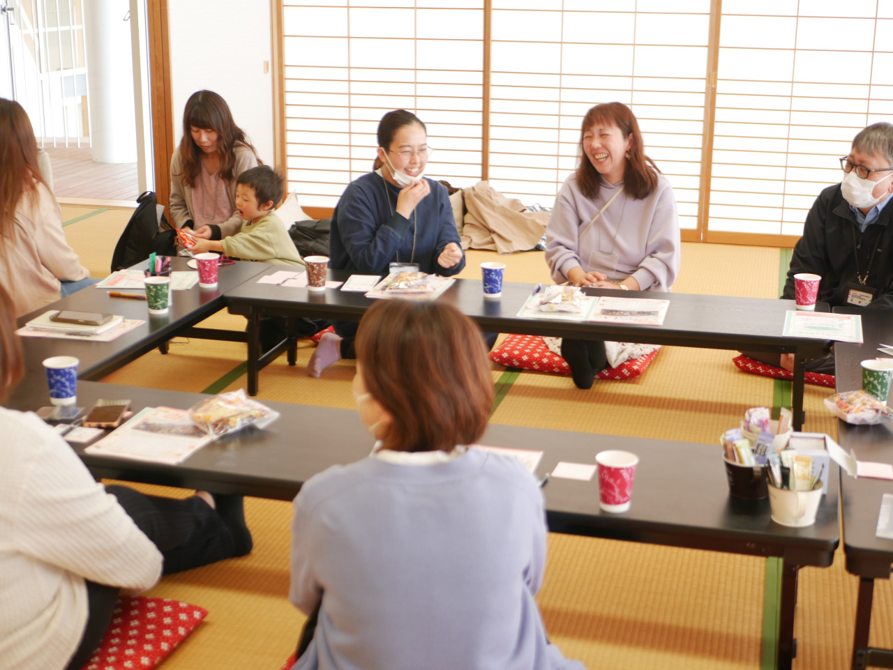 ままカフェでの和やかな様子