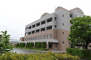 やなぴあがある伊達市役所梁川総合支所の外観が写っている写真