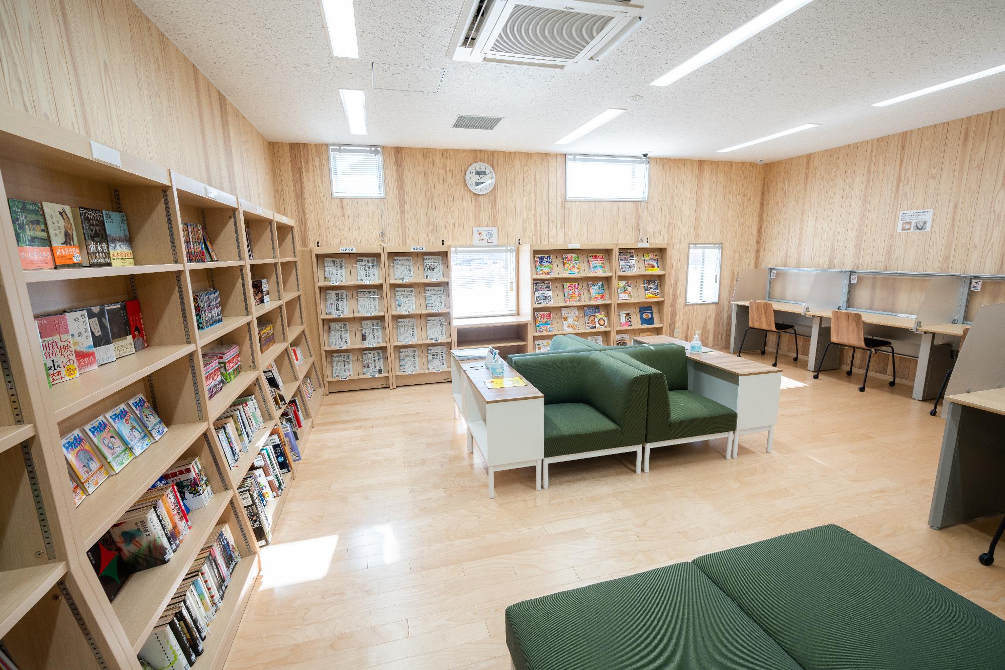 linkる大熊の図書スペースです。静かで清潔な空間となっておりテレワークや読書に最適です。